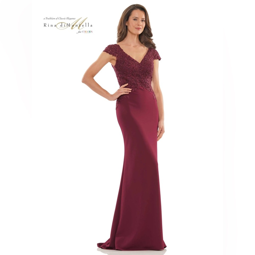 Mother of the bride dress in wine / red color. 

Size 10

Rina diMotella RD2718